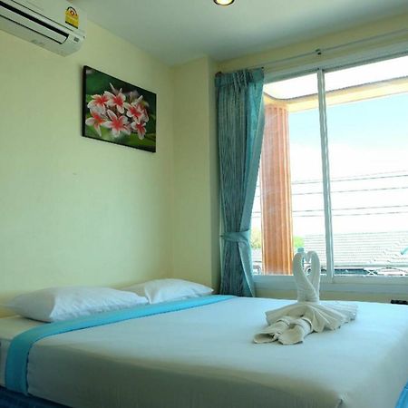 Krabi Marina Seaview Hotel Exterior foto