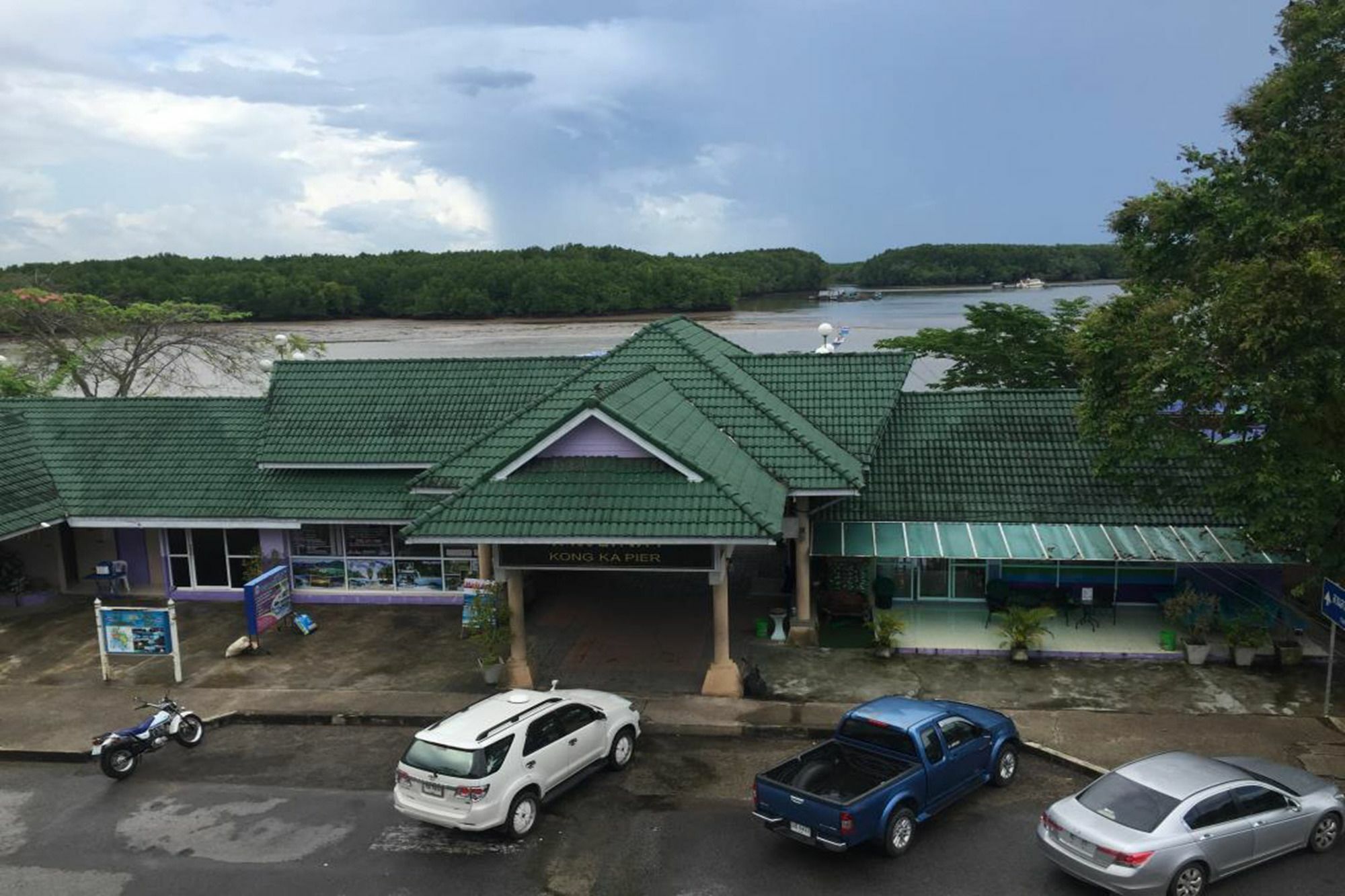 Krabi Marina Seaview Hotel Exterior foto